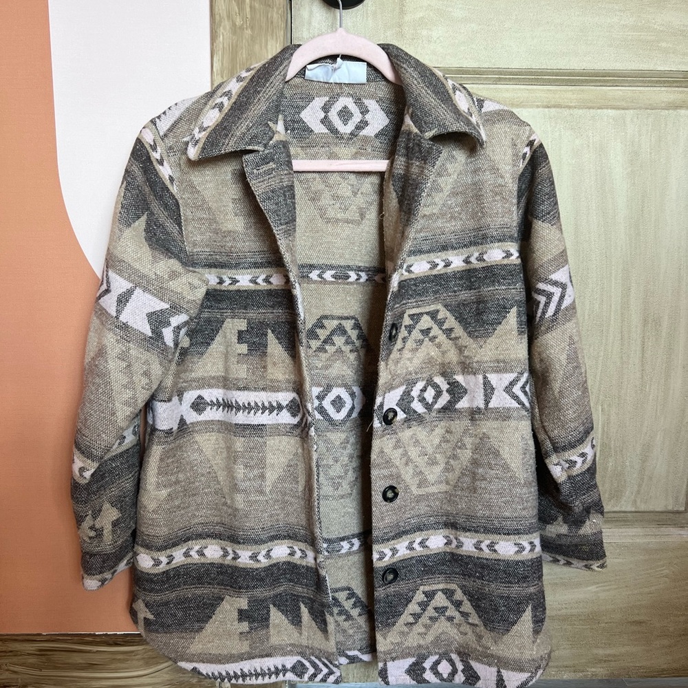 XS BB Dakota tribal tan shacket